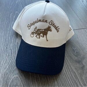 Siegelman Stable Two-Tone Cap